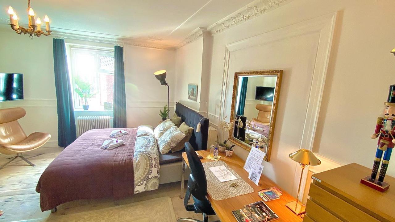 Four Individual Beautiful Spacious Rooms In Stylish Apartment Копенхаген Екстериор снимка